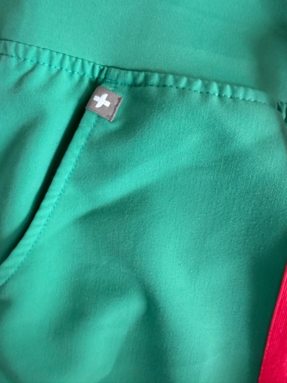 Figs Women’s Zamora Surgical Green Scrubs Joggers.   Size Small - Picture 6 of 14
